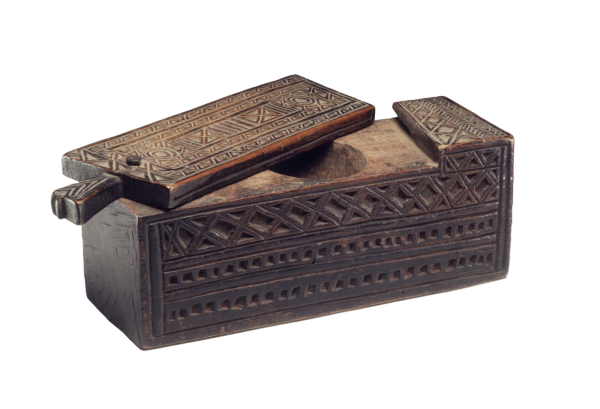 A wooden box with a lid on it.